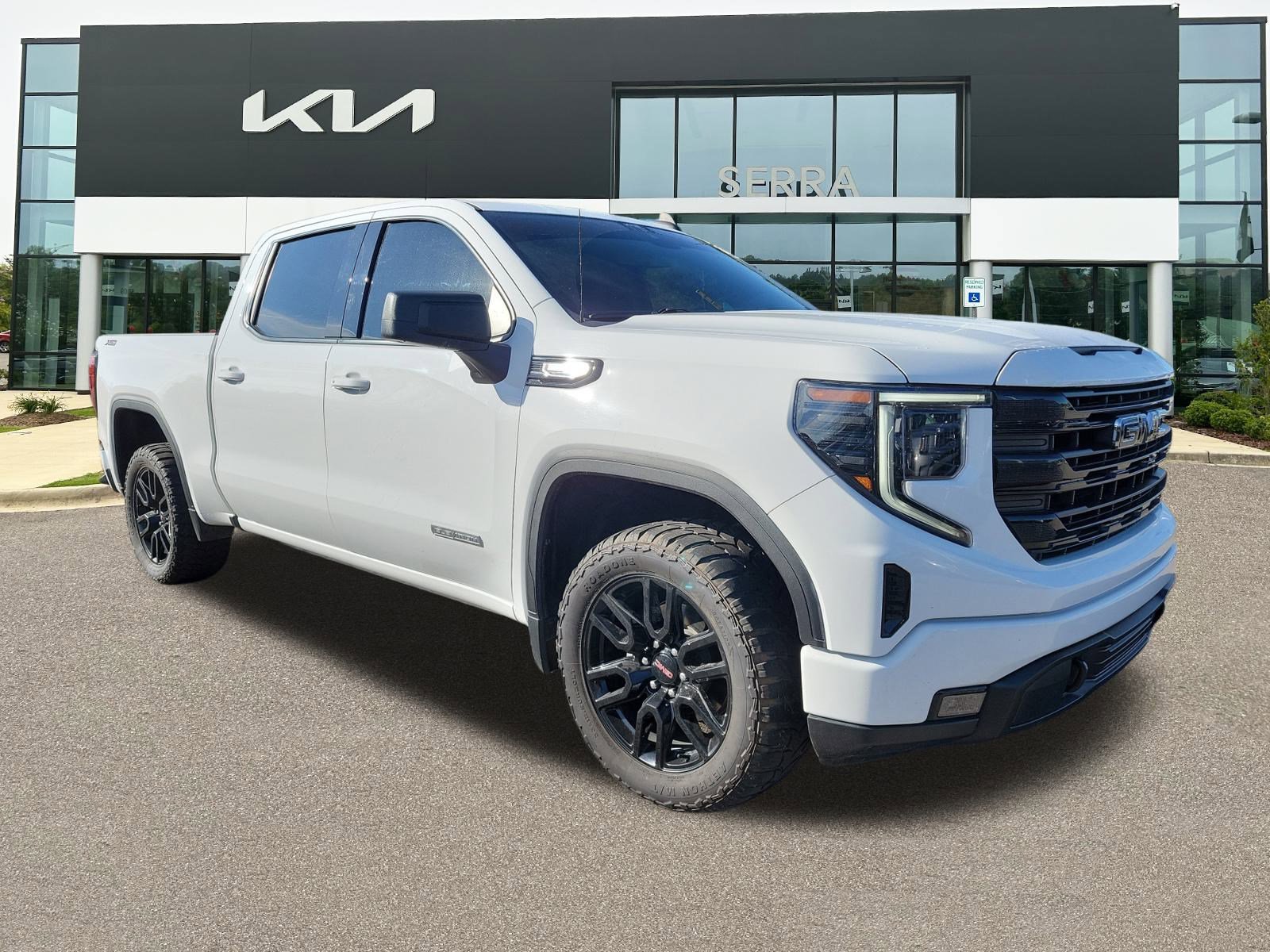 2023 GMC Sierra 1500 Elevation's photo