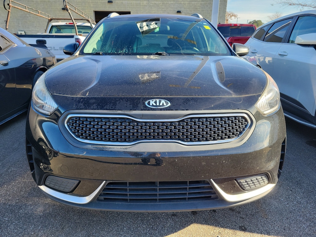 Used 2017 Kia Niro LX SUV