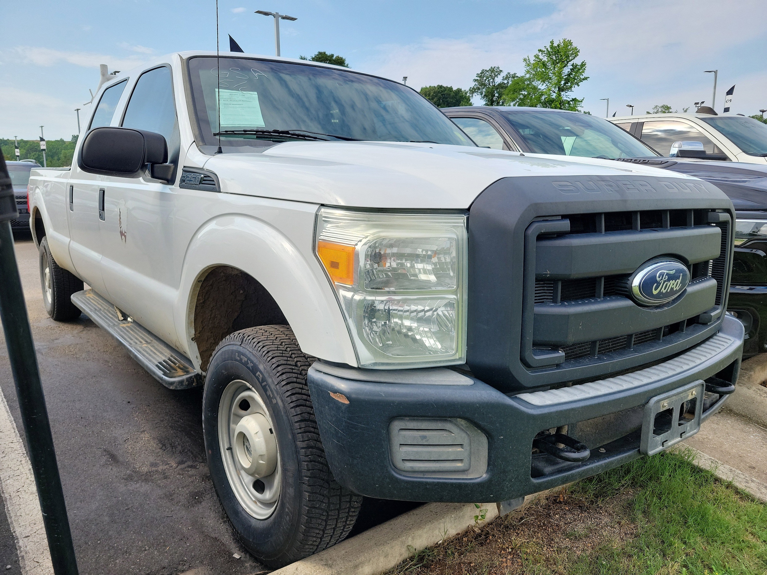 2014 Ford F-250 XLT 4x4 Crew Cab 172 in's photo