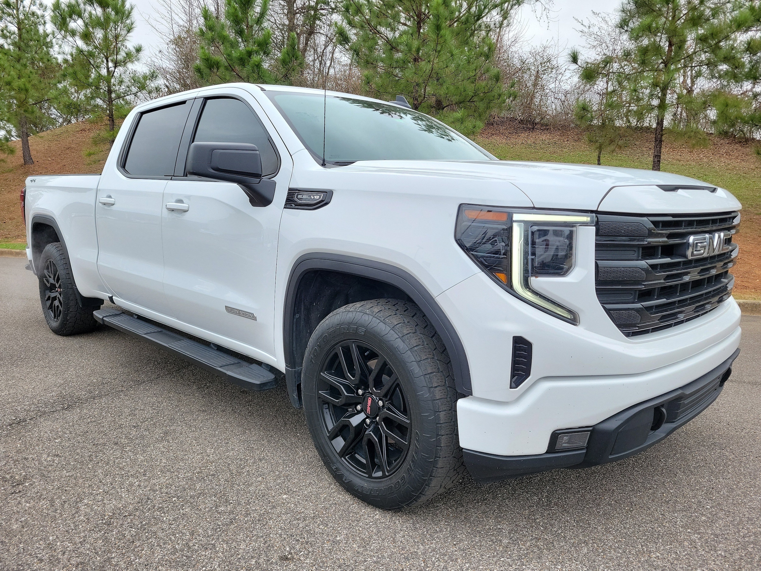 2023 GMC Sierra 1500 Elevation's photo