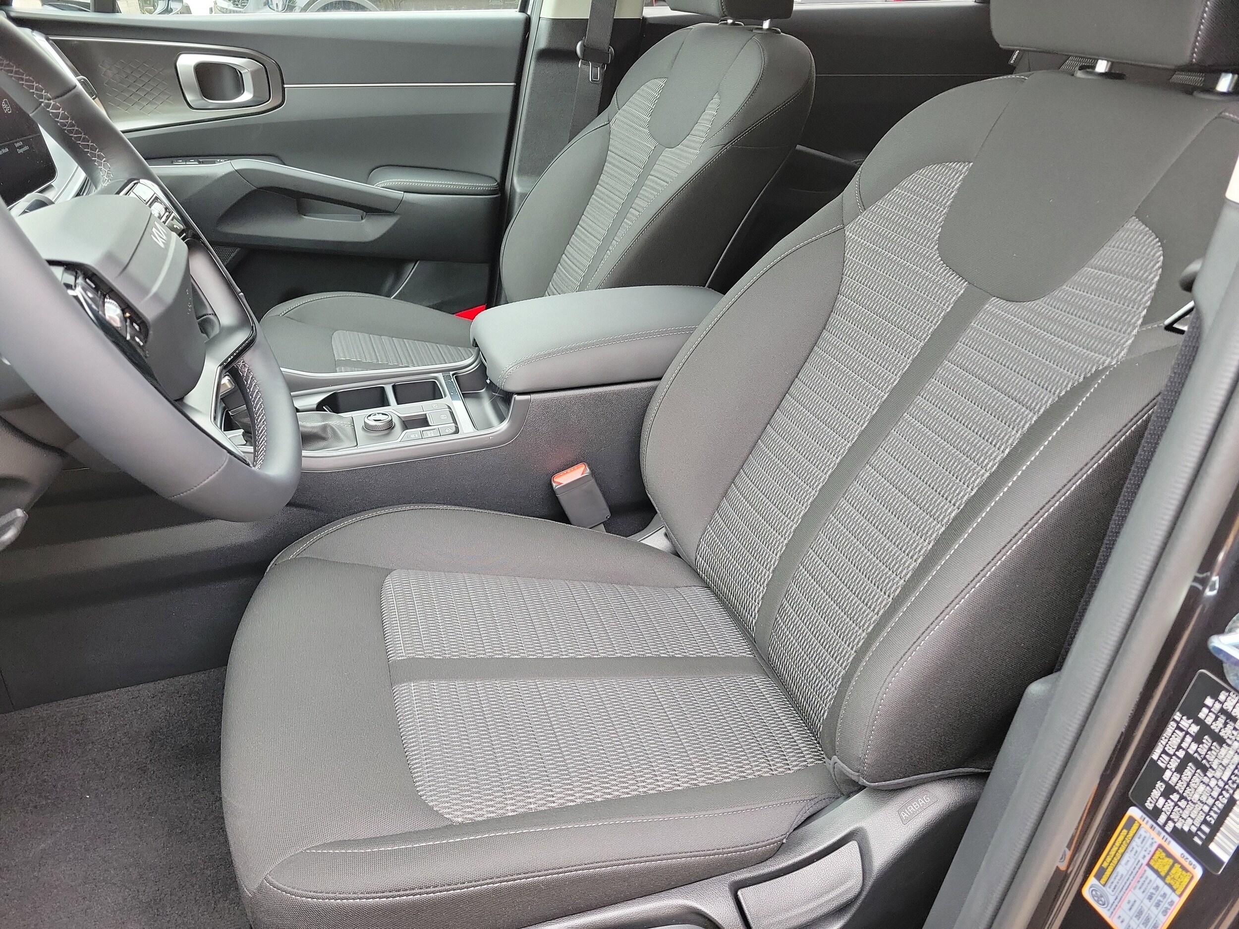 2026 Kia Sorento LX photo 2