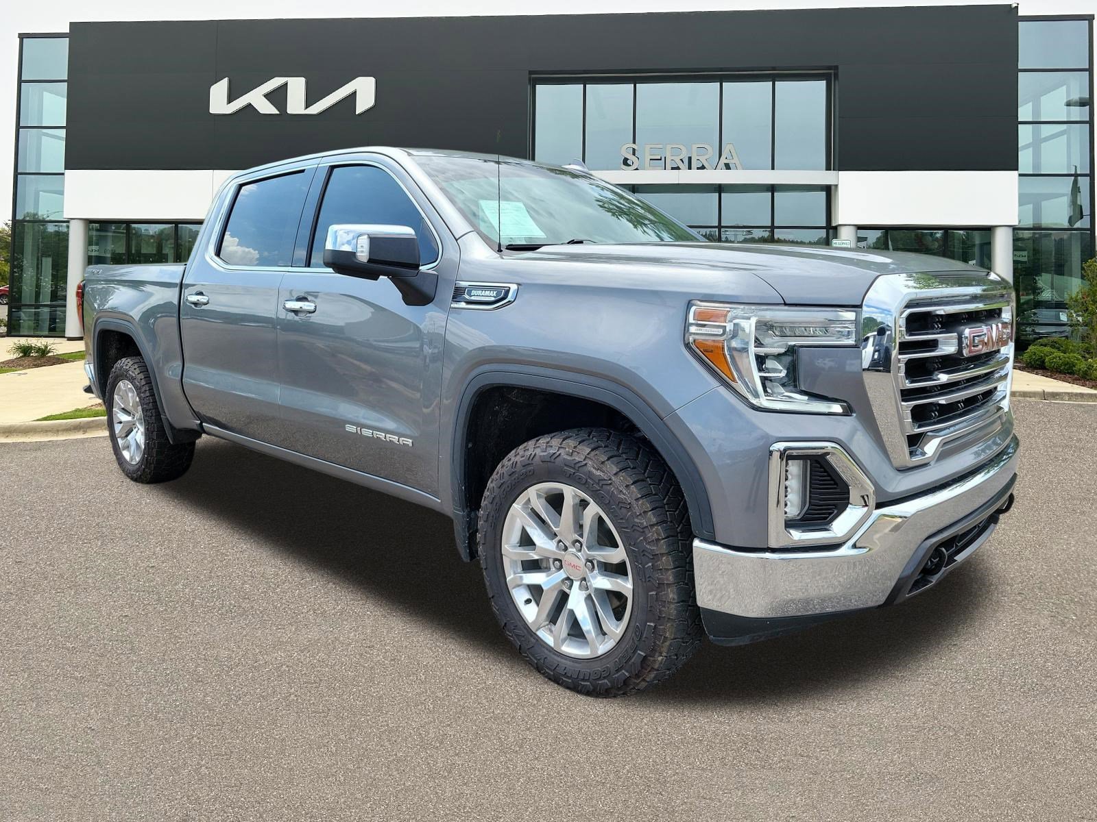 2021 GMC Sierra 4WD Crew Cab Short Box SLT's photo