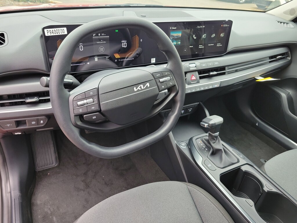 New 2025 Kia K4 LXS Sedan