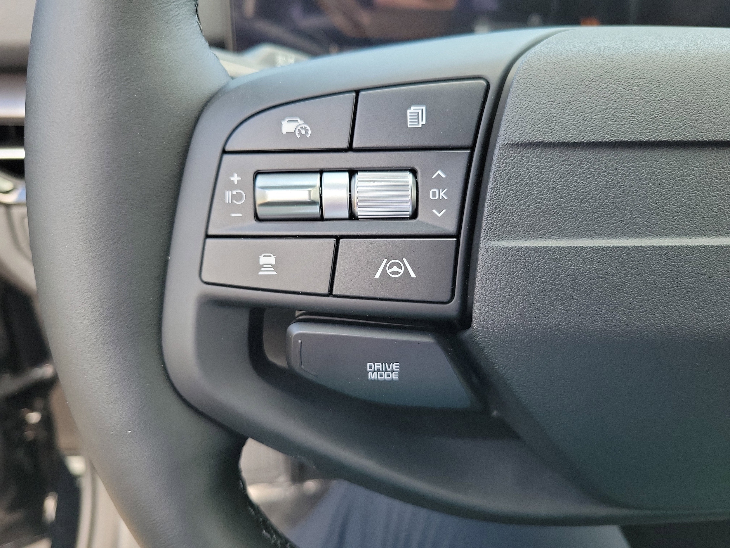 2026 Kia Sportage EX - Photo 14