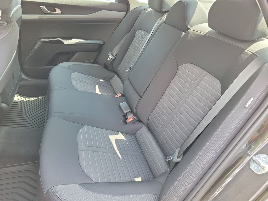 2026 Kia K5 LXS - Photo 13