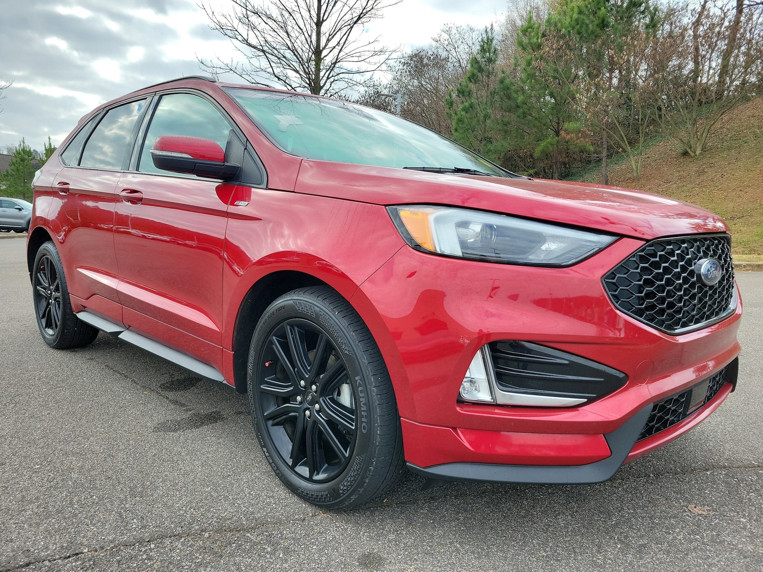 2020 Ford Edge ST Line's photo