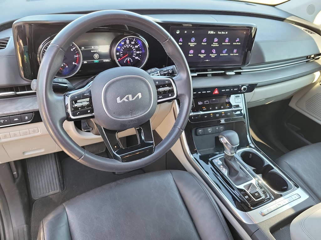 Used 2024 Kia Carnival EX MPV