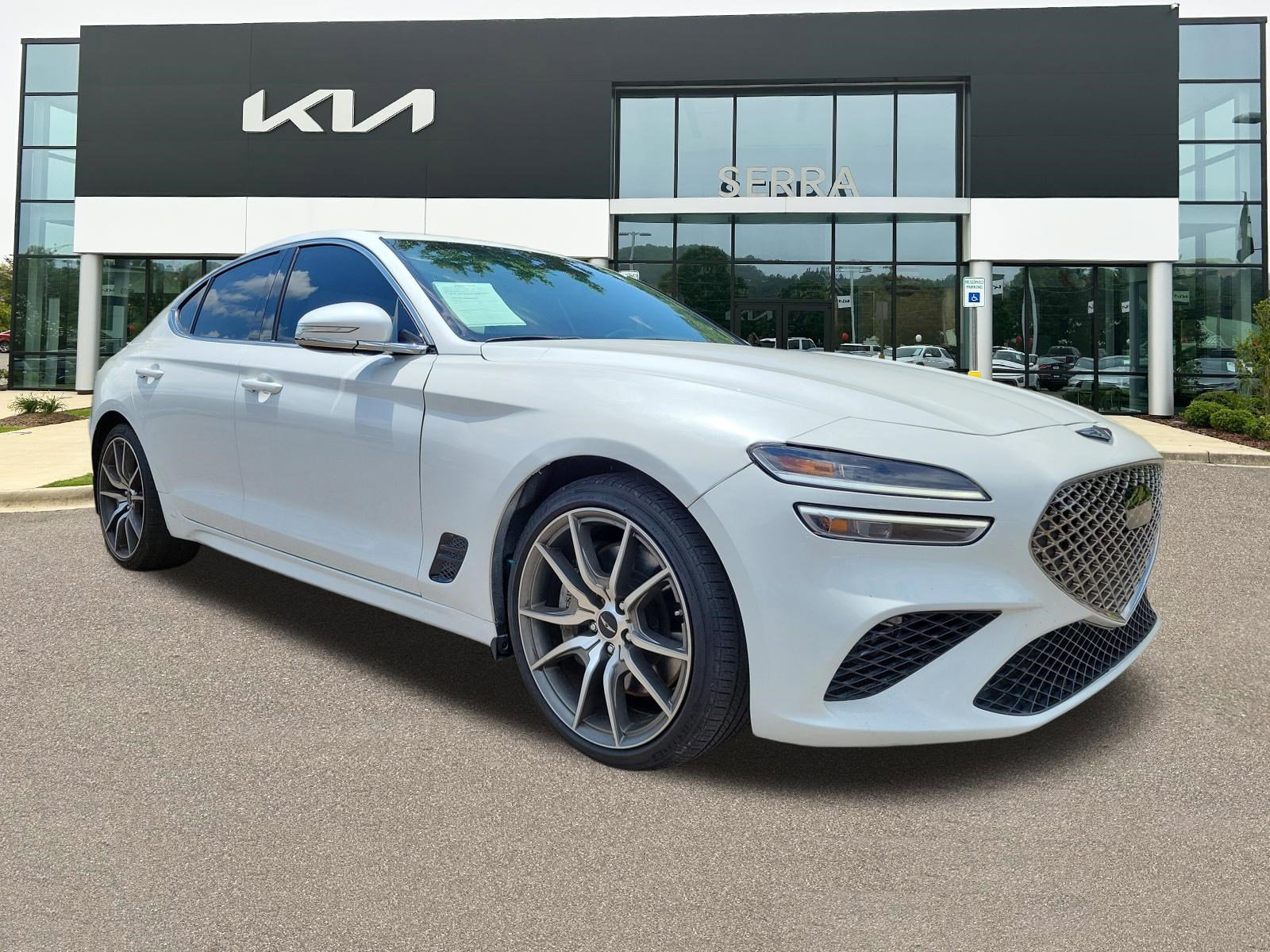 2025 Genesis G70 2.5T Standard's photo