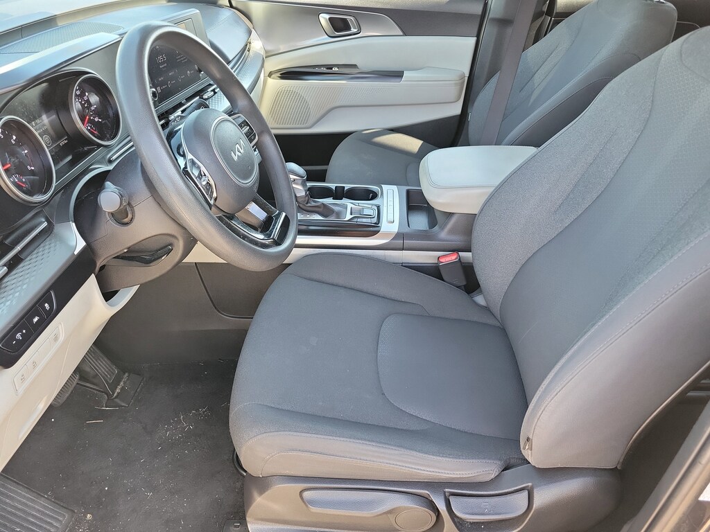 Used 2023 Kia Carnival LX MPV