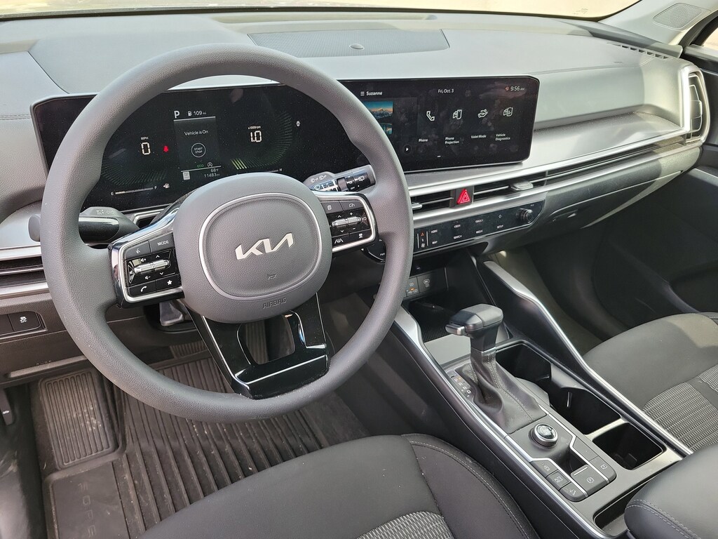 Used 2025 Kia Sorento LX SUV