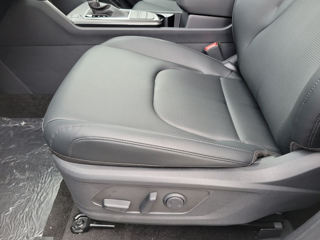 2026 Kia Sportage EX - Photo 11