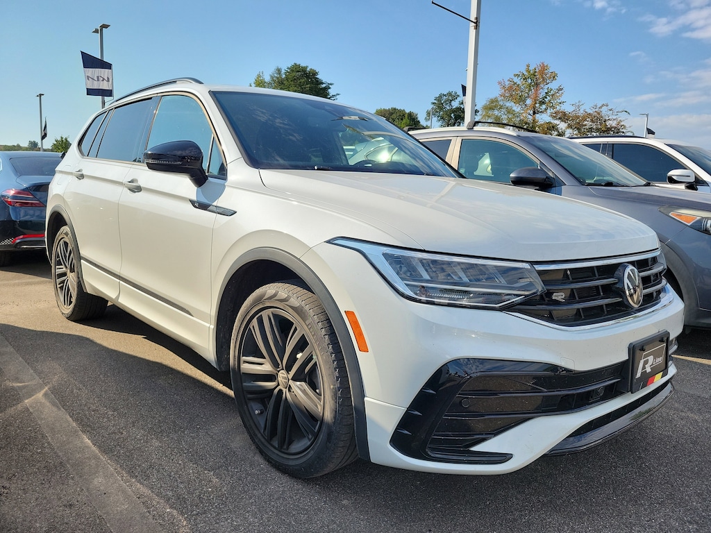 Used 2022 Volkswagen Tiguan 2.0T SE R-Line Black SUV