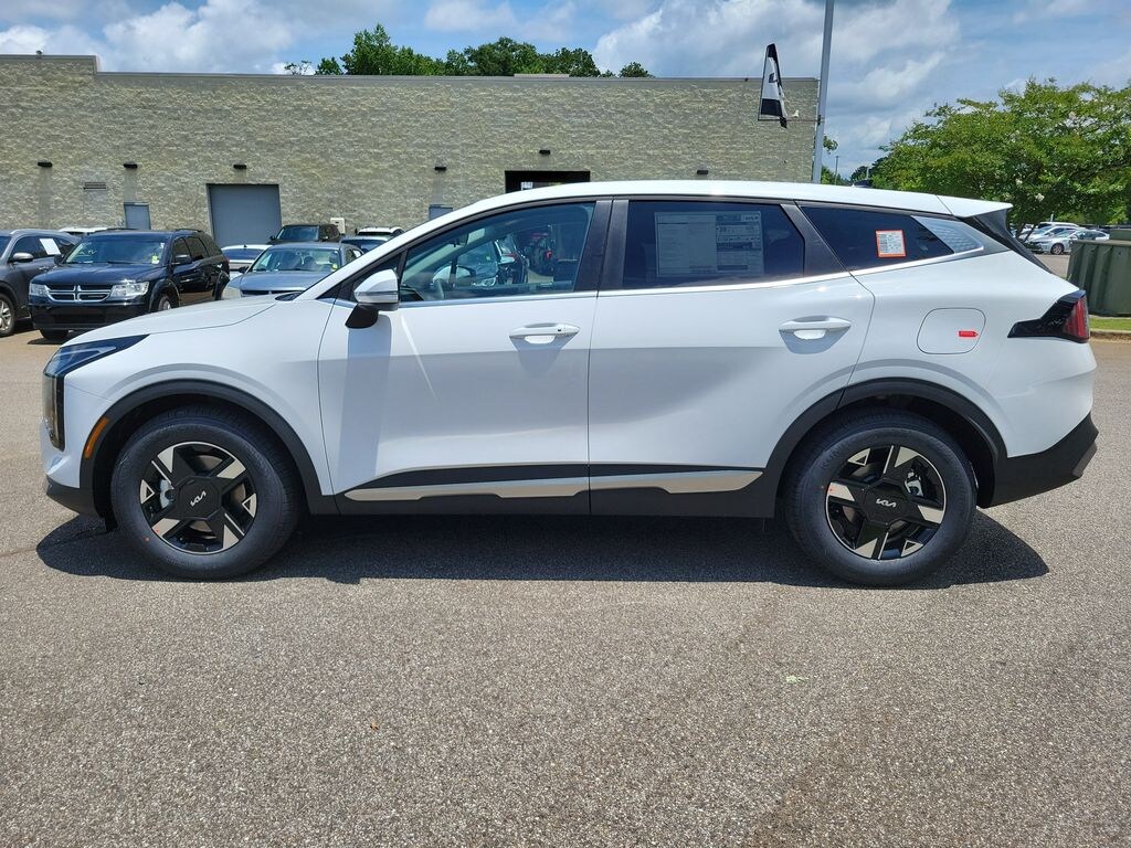 New 2026 Kia Sportage LX SUV