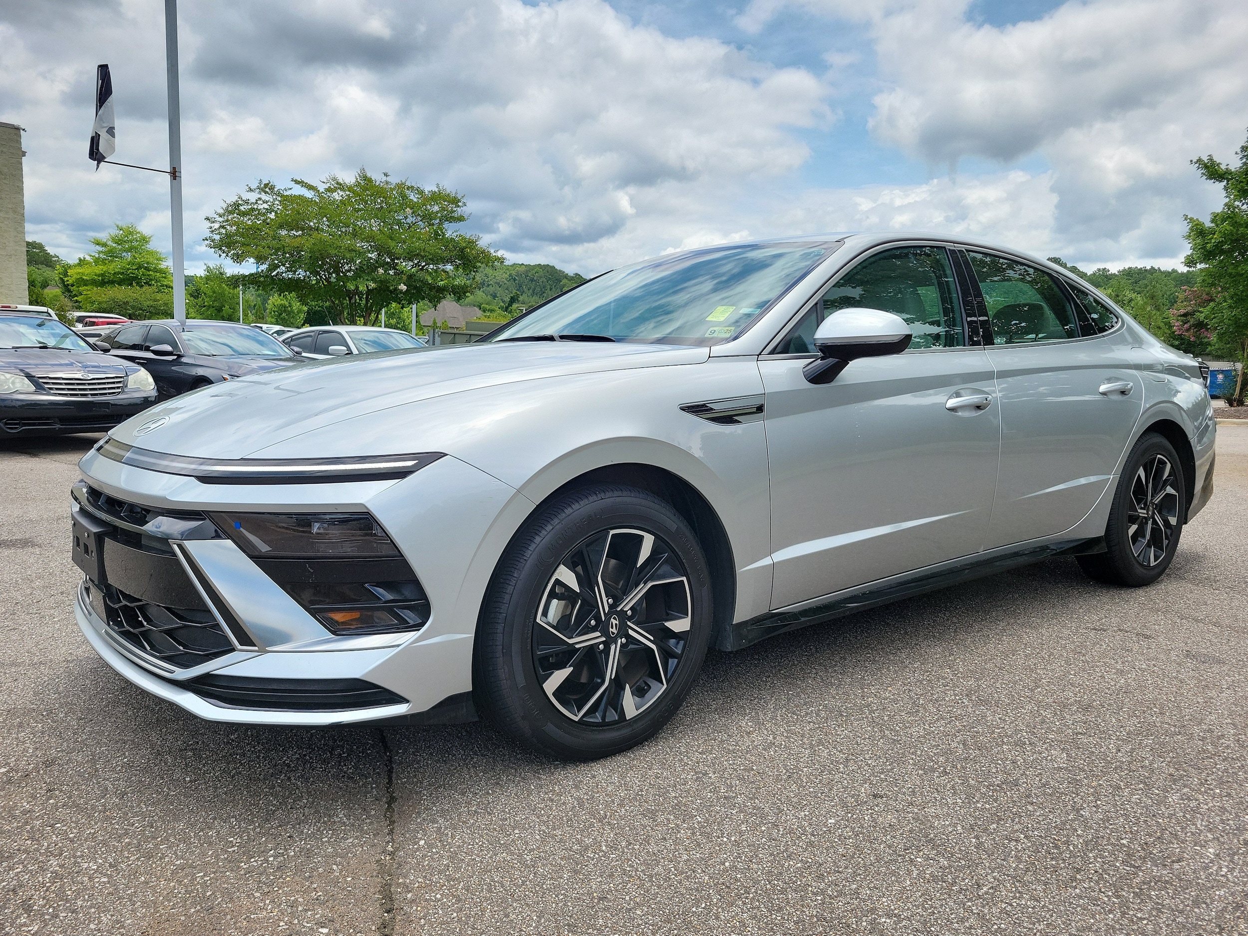 2025 Hyundai Sonata SEL's photo