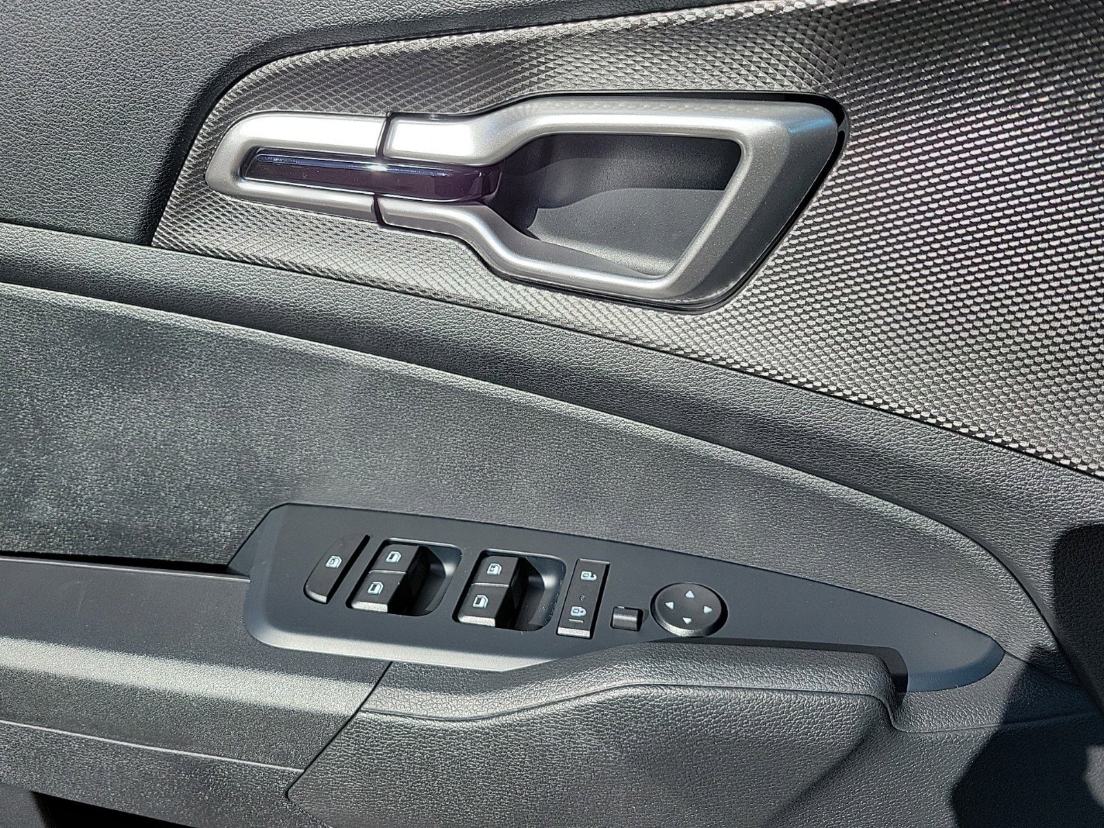 2025 Kia Sportage LX Hybrid - Photo 18