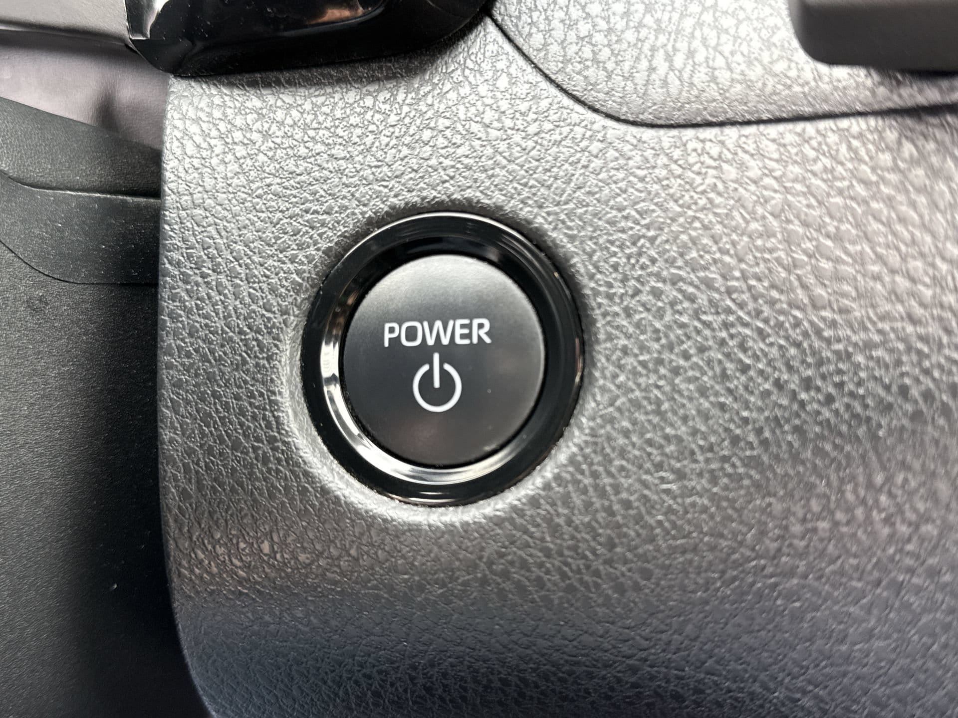 2025 Toyota Camry SE - Photo 22