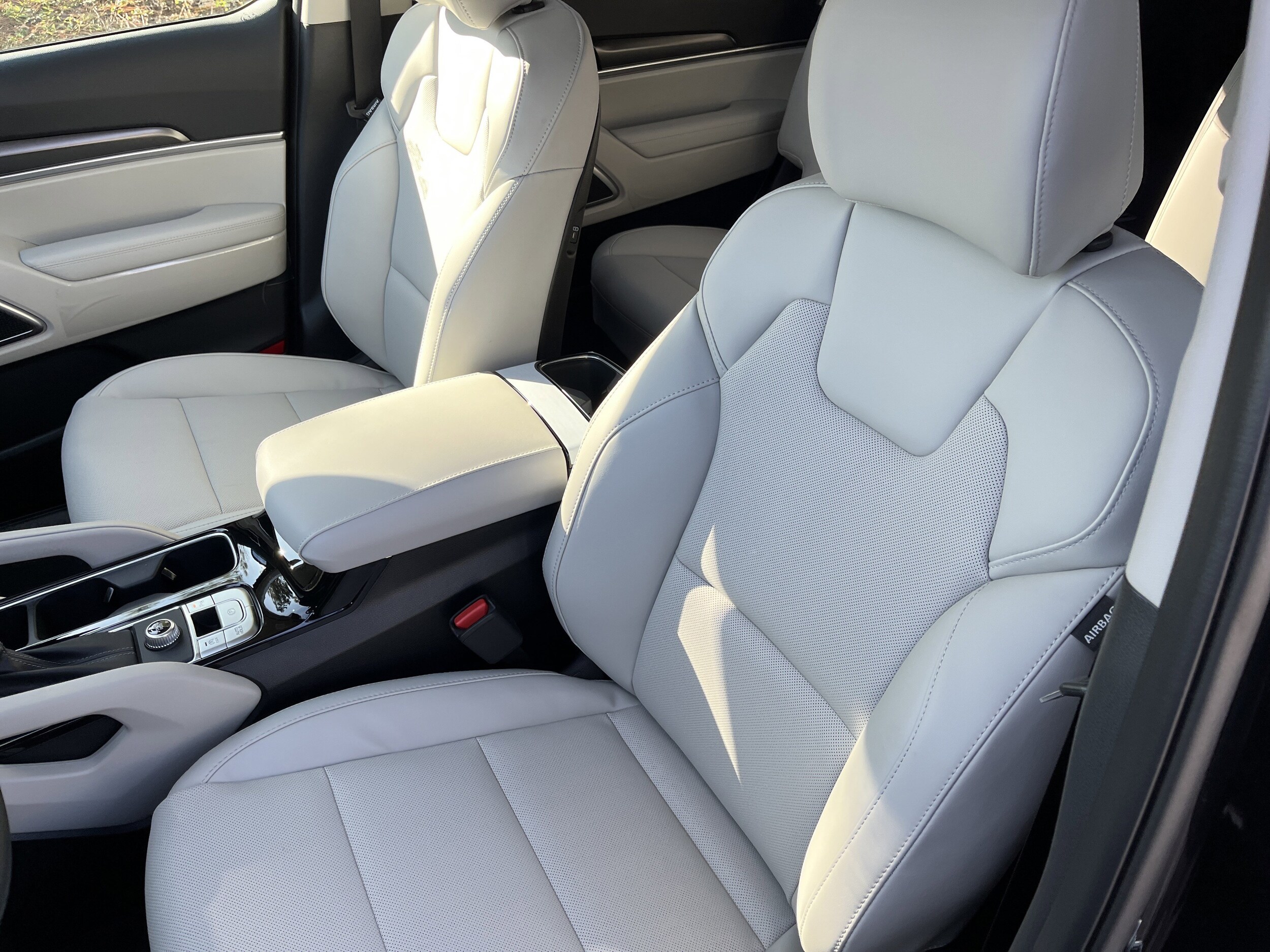 2025 Kia Telluride S photo 3