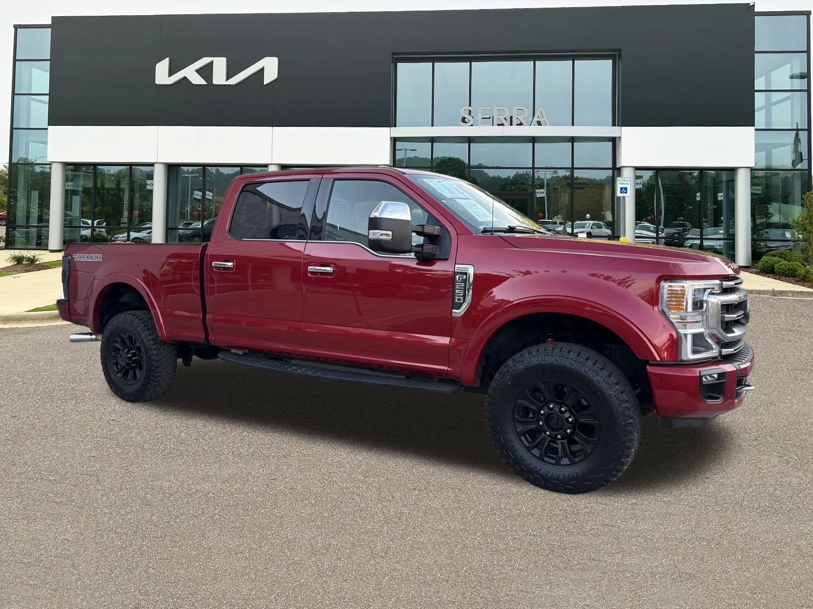2020 Ford F-250 Super Duty Platinum's photo