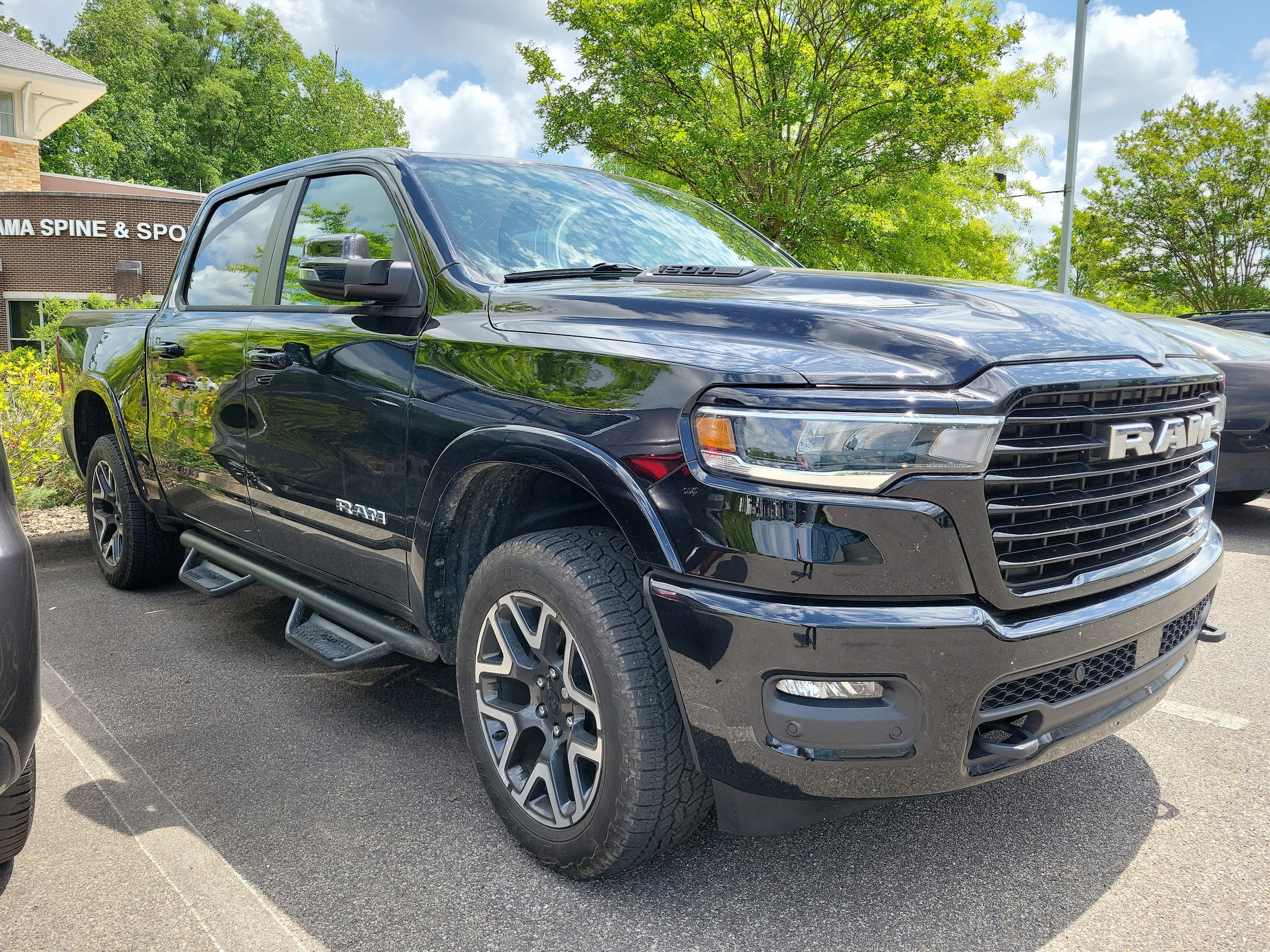 2025 RAM 1500 Laramie 4x4 Crew Cab 5'7's photo