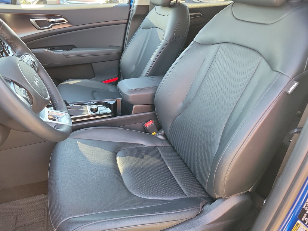 Used 2025 Kia Sportage EX SUV