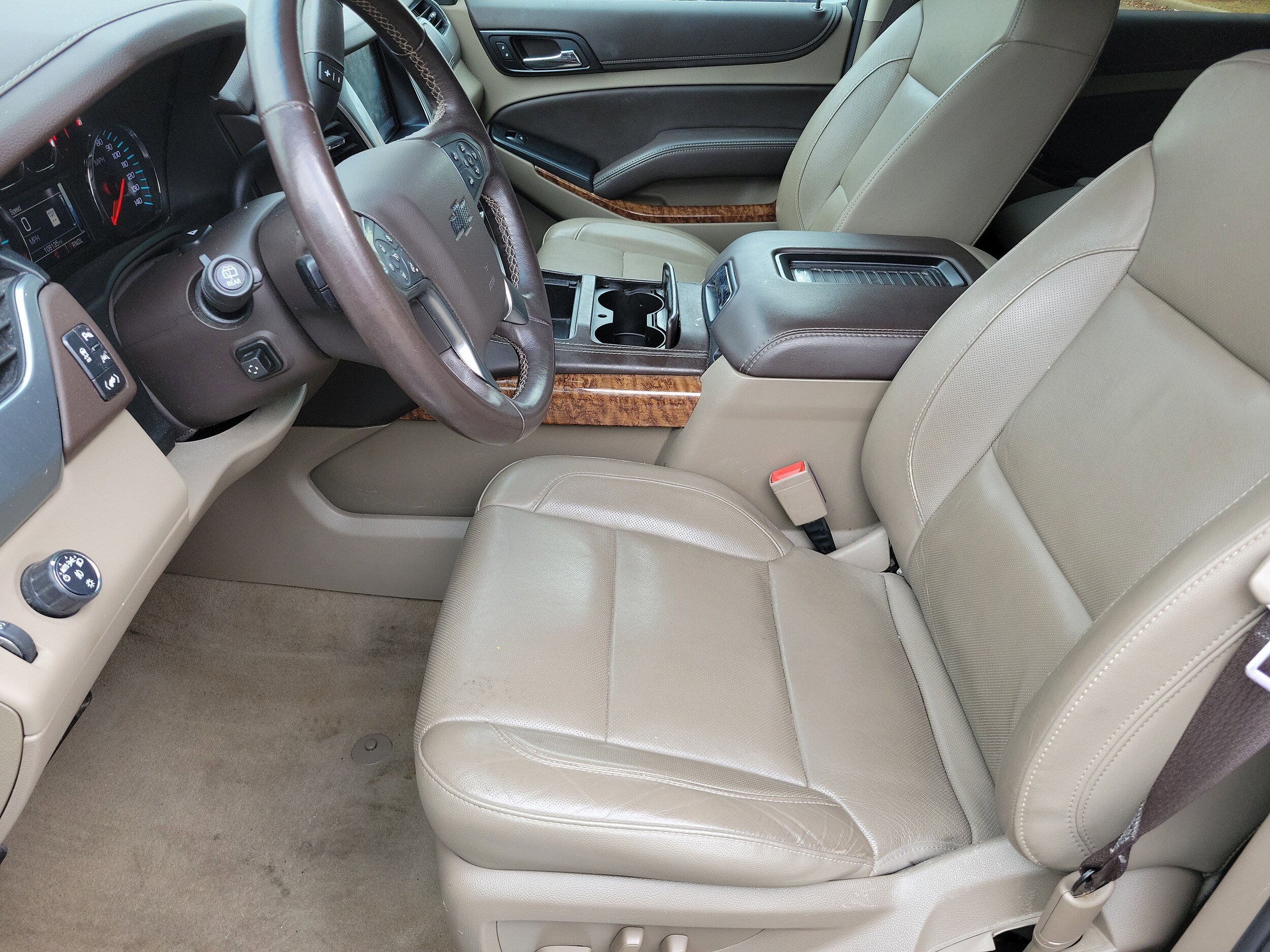 2020 Chevrolet Suburban Premier photo 2