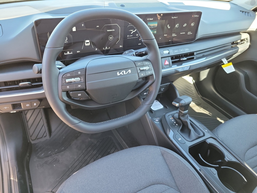 New 2025 Kia K4 EX Sedan