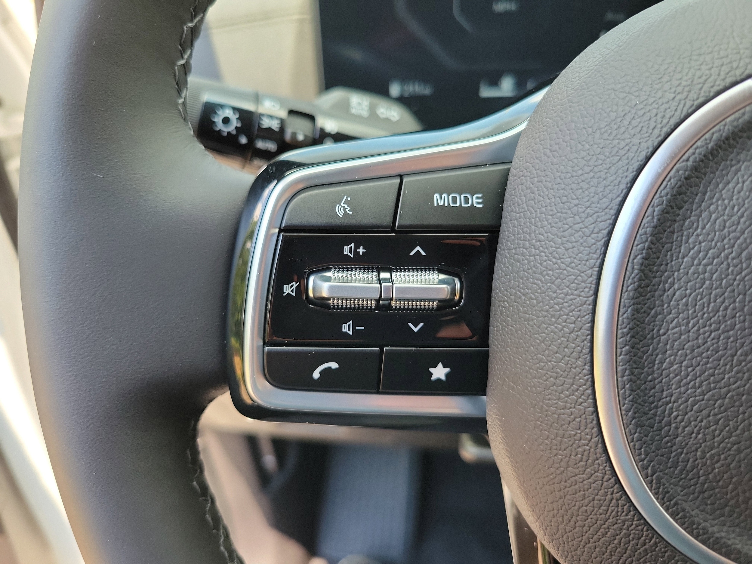 2026 Kia Carnival SX Prestige - Photo 17