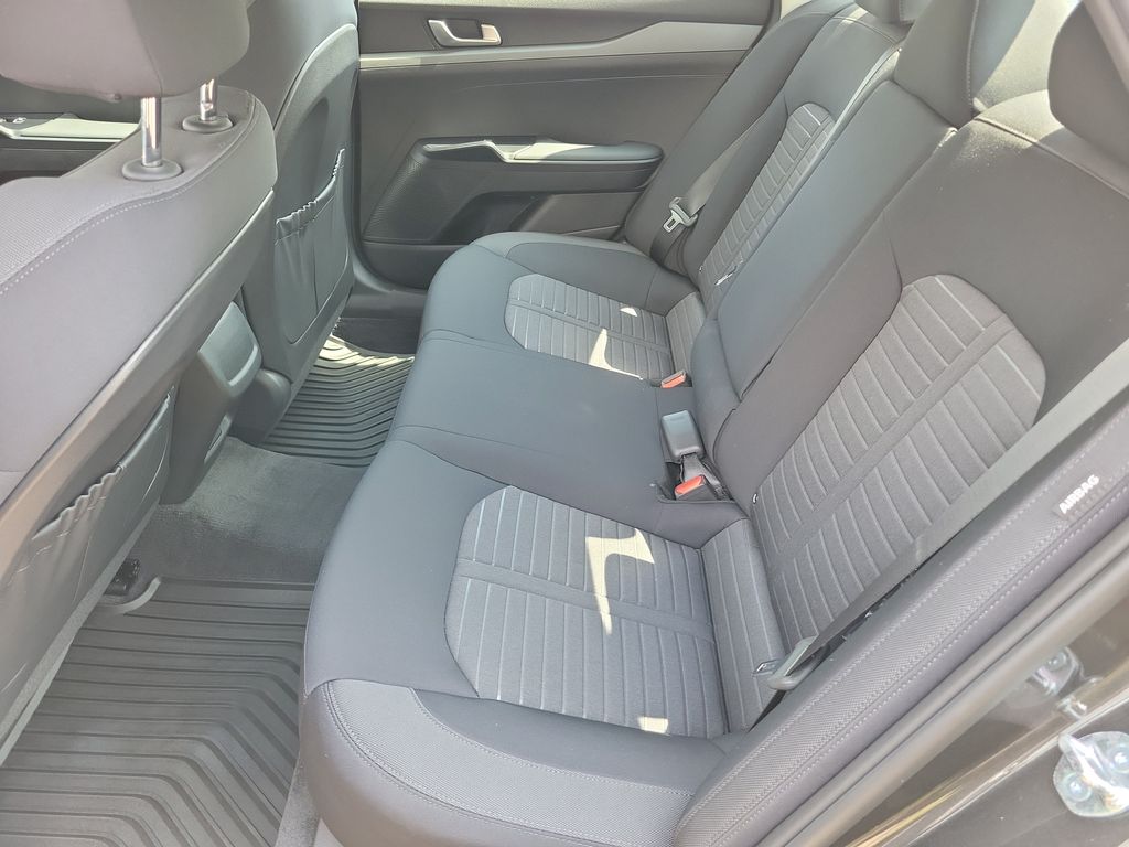 2026 Kia K5 LXS - Photo 12