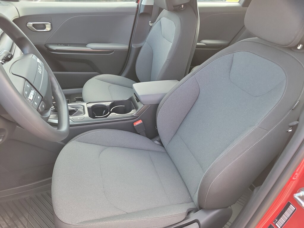 New 2025 Kia K4 LXS Sedan