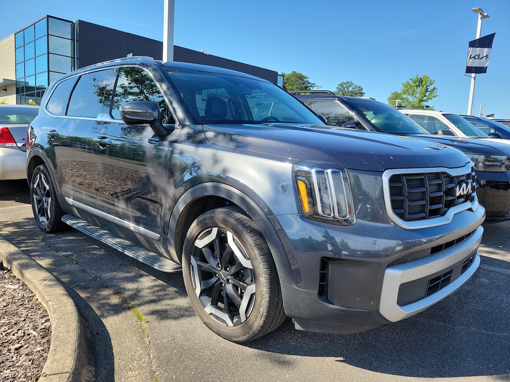 Used 2024 Kia Telluride S SUV