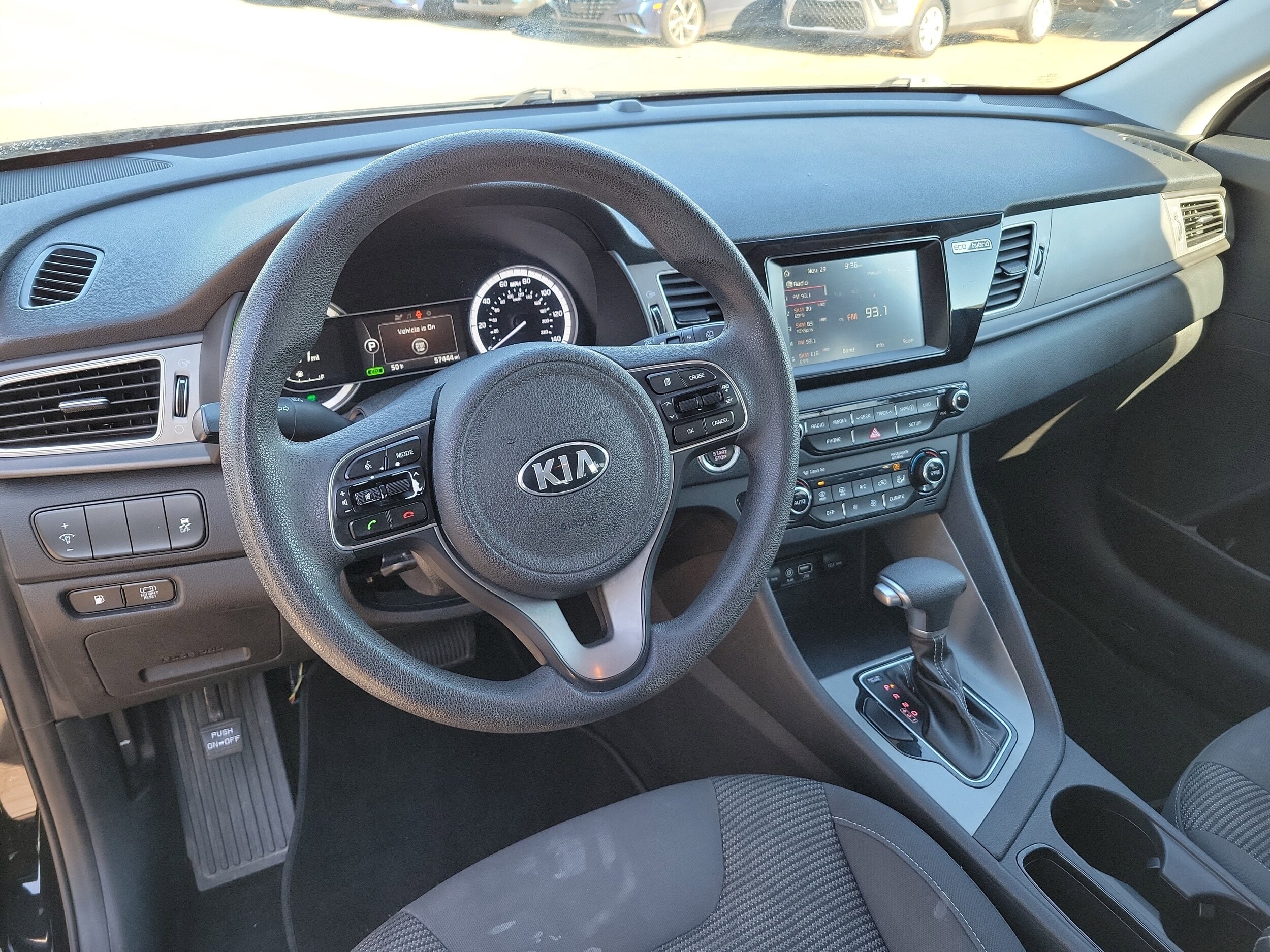 2017 Kia Niro LX photo 2