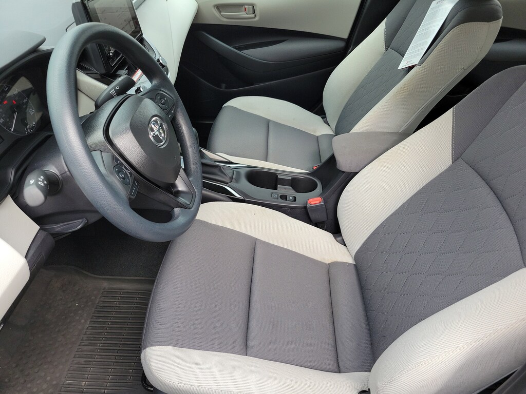 Used 2025 Toyota Corolla LE Sedan
