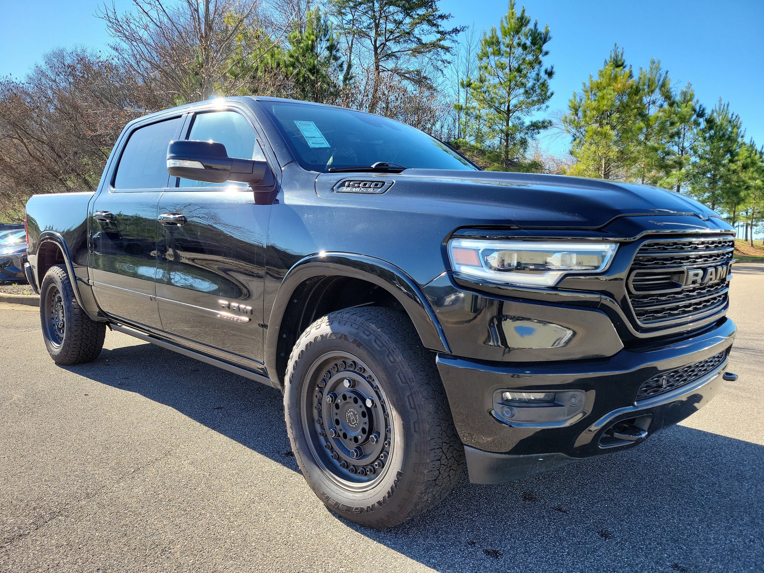 2019 RAM 1500 Limited's photo