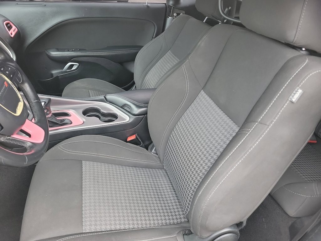 Used 2022 Dodge Challenger SXT Coupe