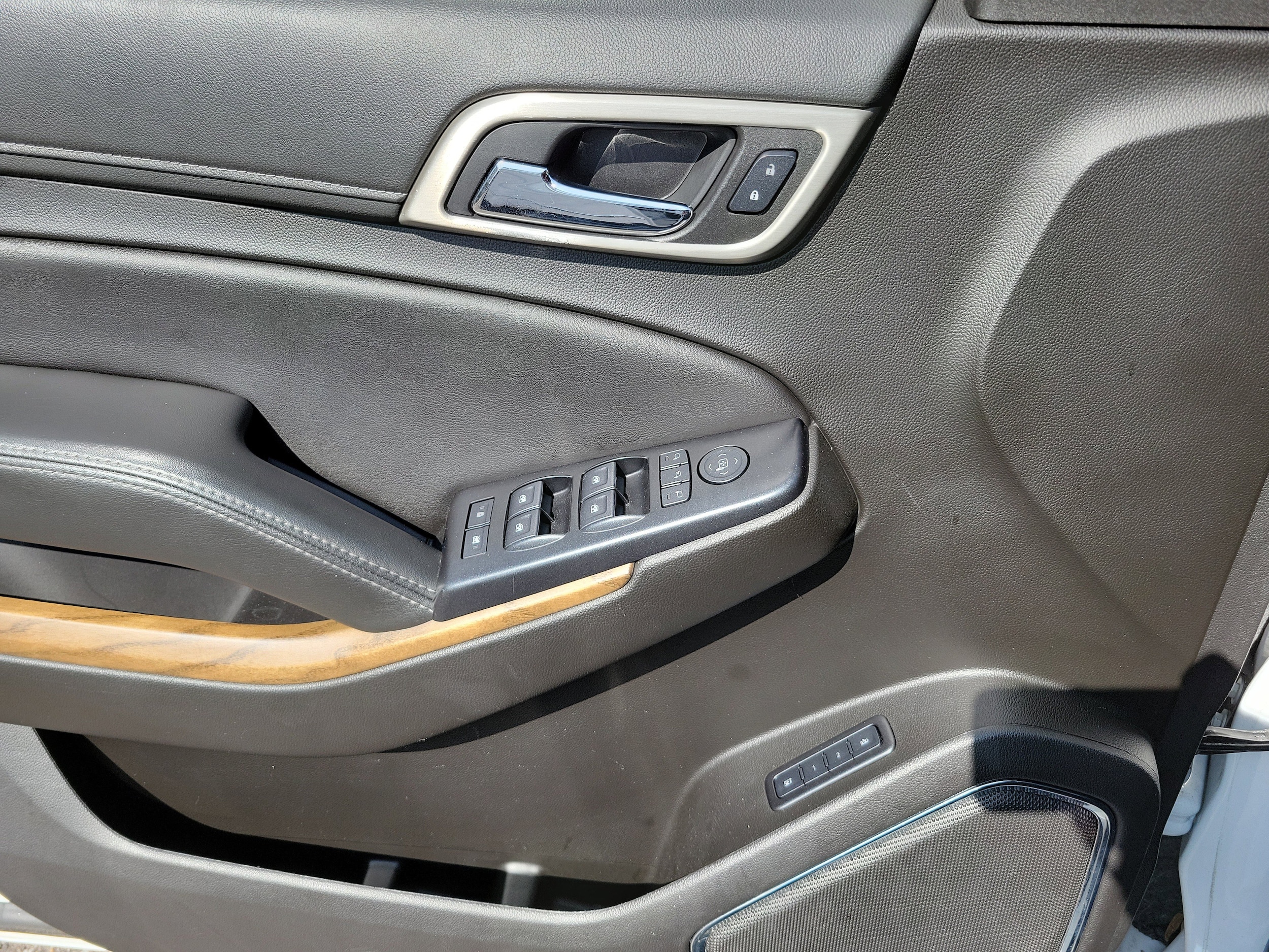 2020 GMC Yukon XL Denali - Photo 23