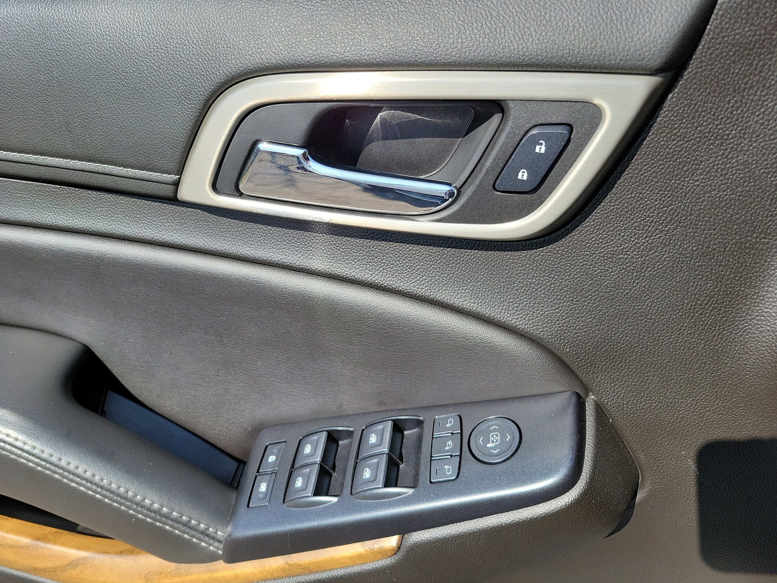 2020 GMC Yukon XL Denali - Photo 24