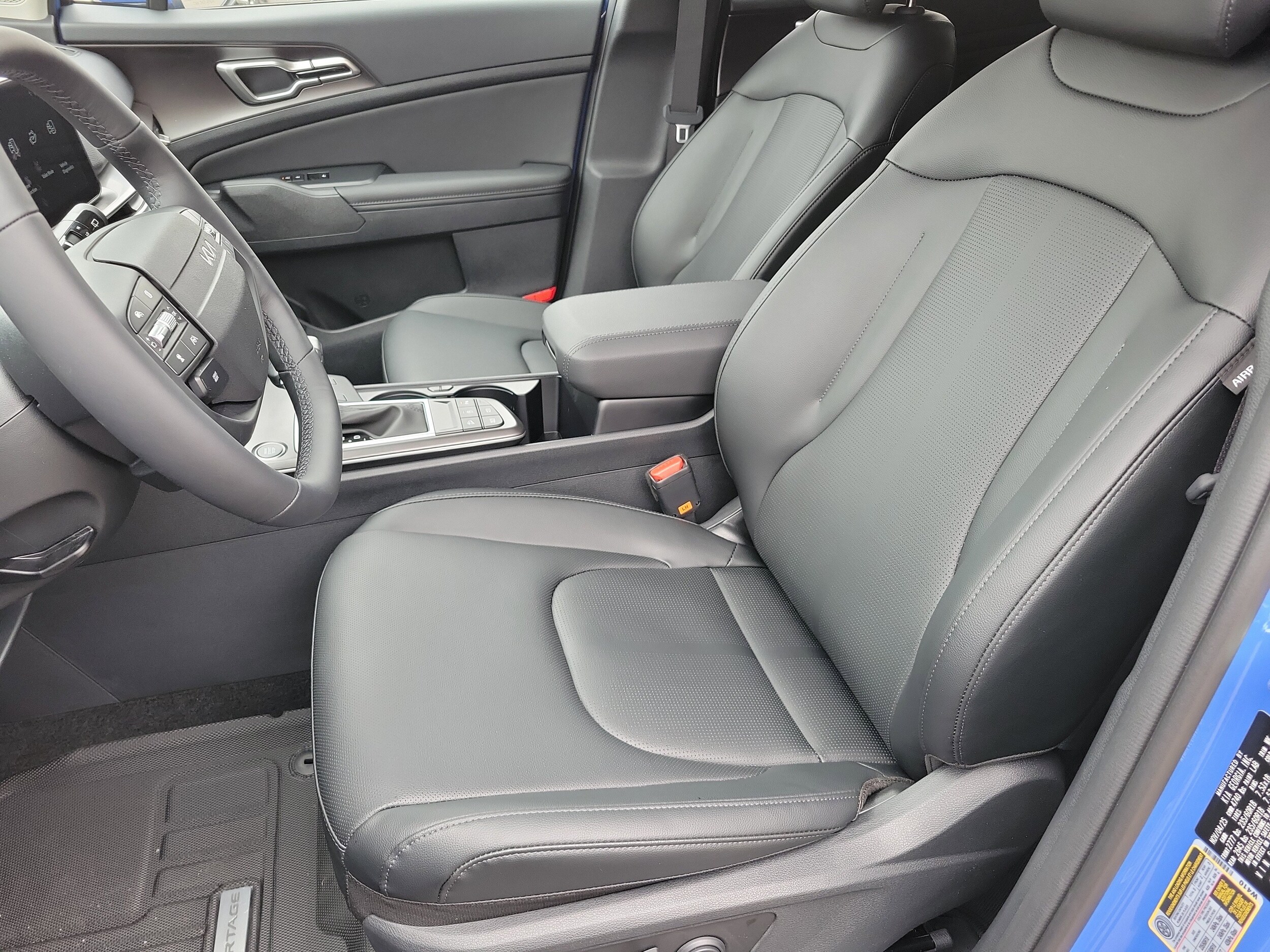 2026 Kia Sportage EX photo 3