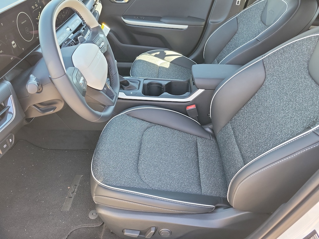 New 2025 Kia K4 GT-Line Sedan