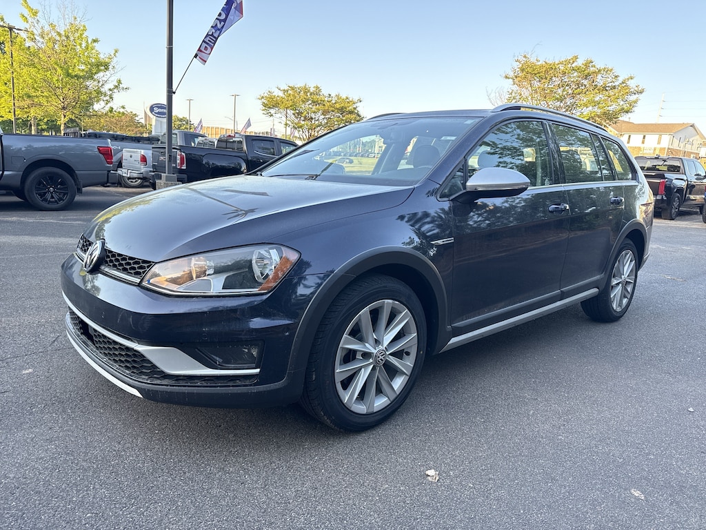 Used 2017 Volkswagen Golf Alltrack TSI SE 4MOTION Wagon