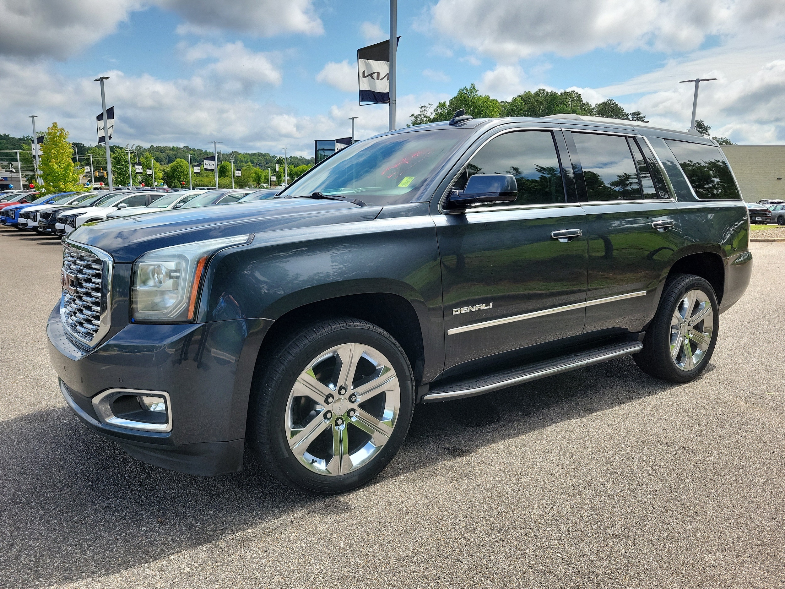 2020 GMC Yukon 4WD Denali's photo