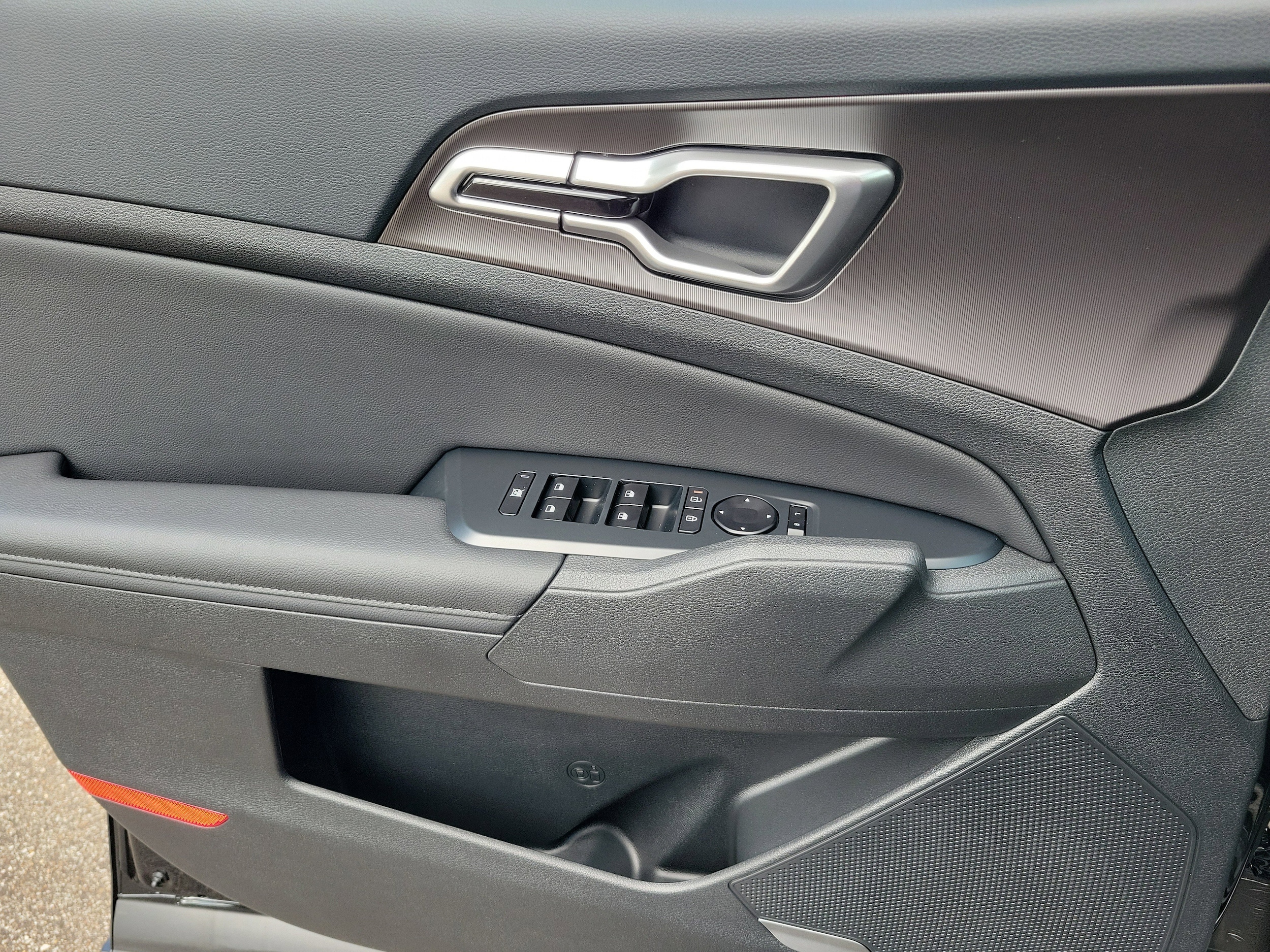 2026 Kia Sportage EX - Photo 17