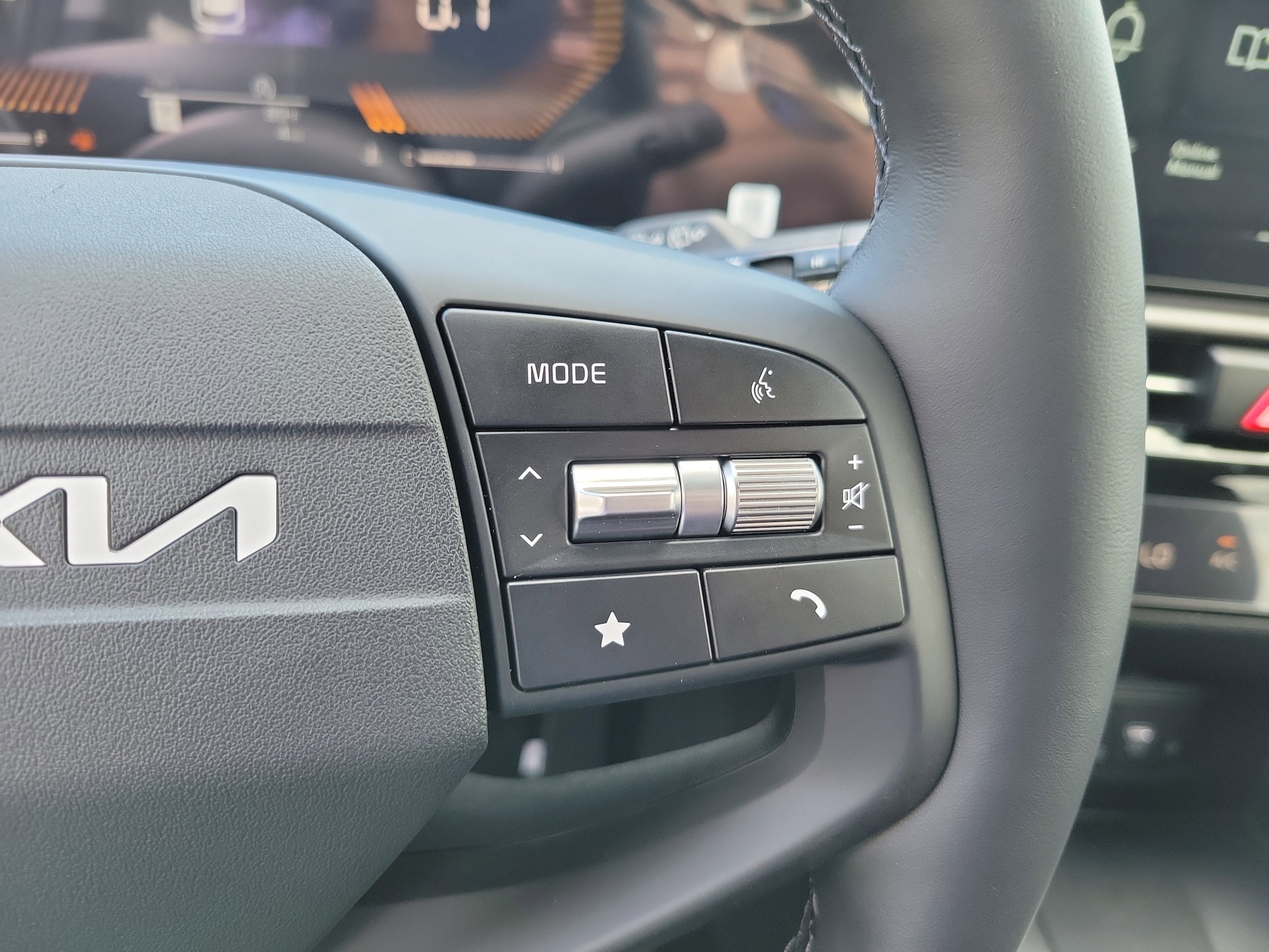 2026 Kia Sportage EX - Photo 15