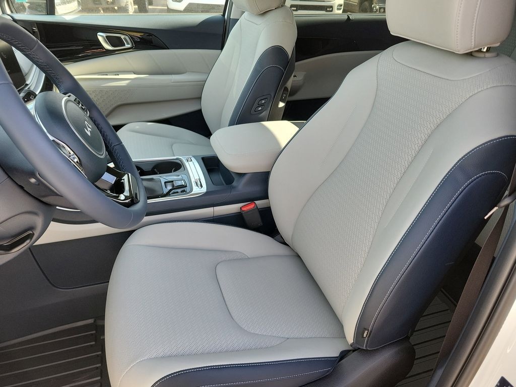 New 2026 Kia Carnival SX Van Passenger Van