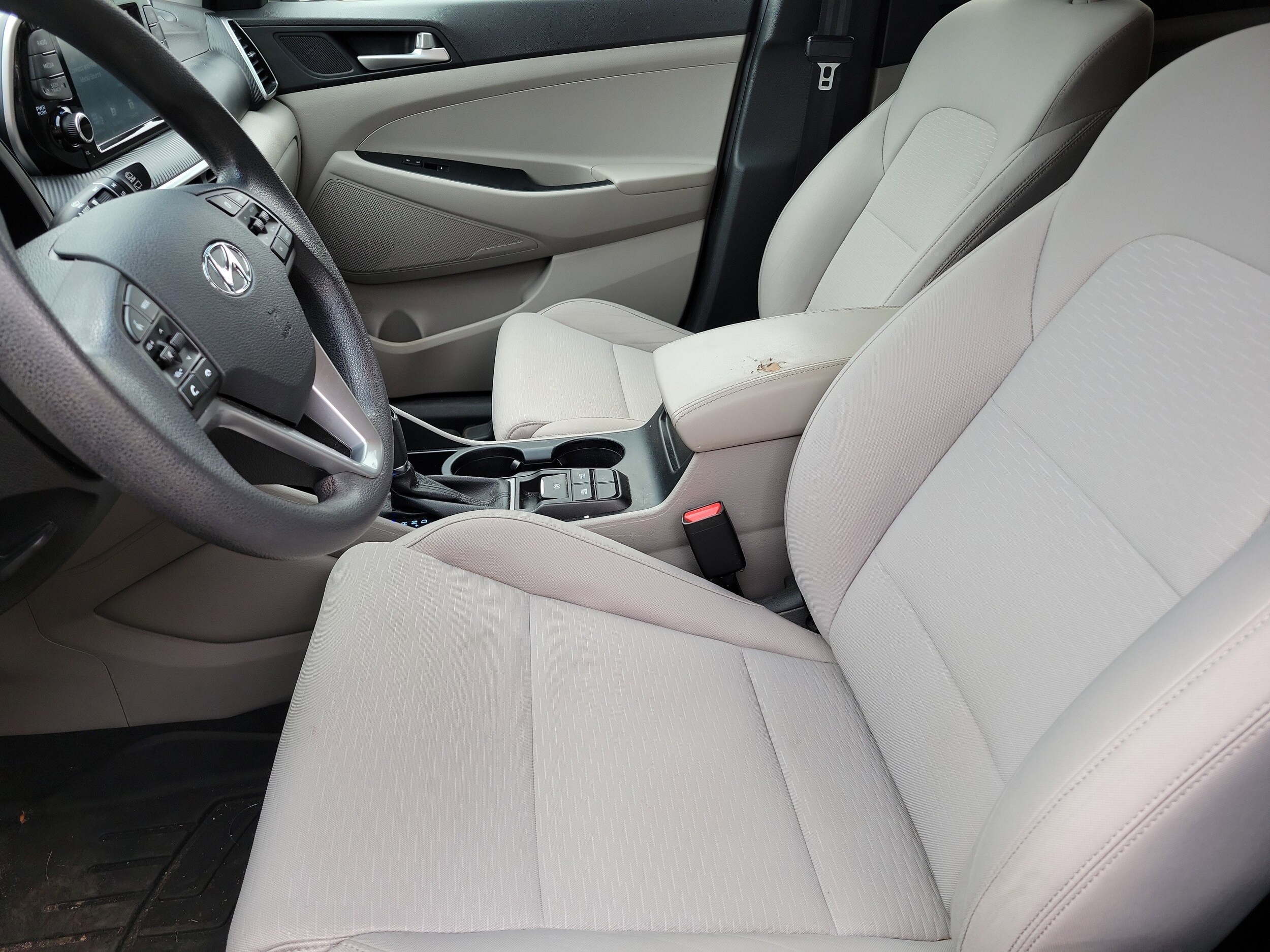 2020 Hyundai Tucson Value photo 3