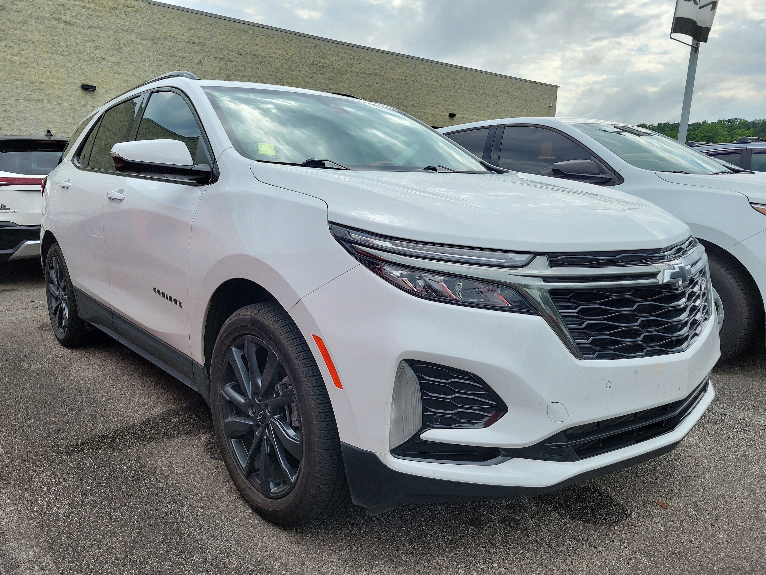 2023 Chevrolet Equinox RS 1.5T's photo
