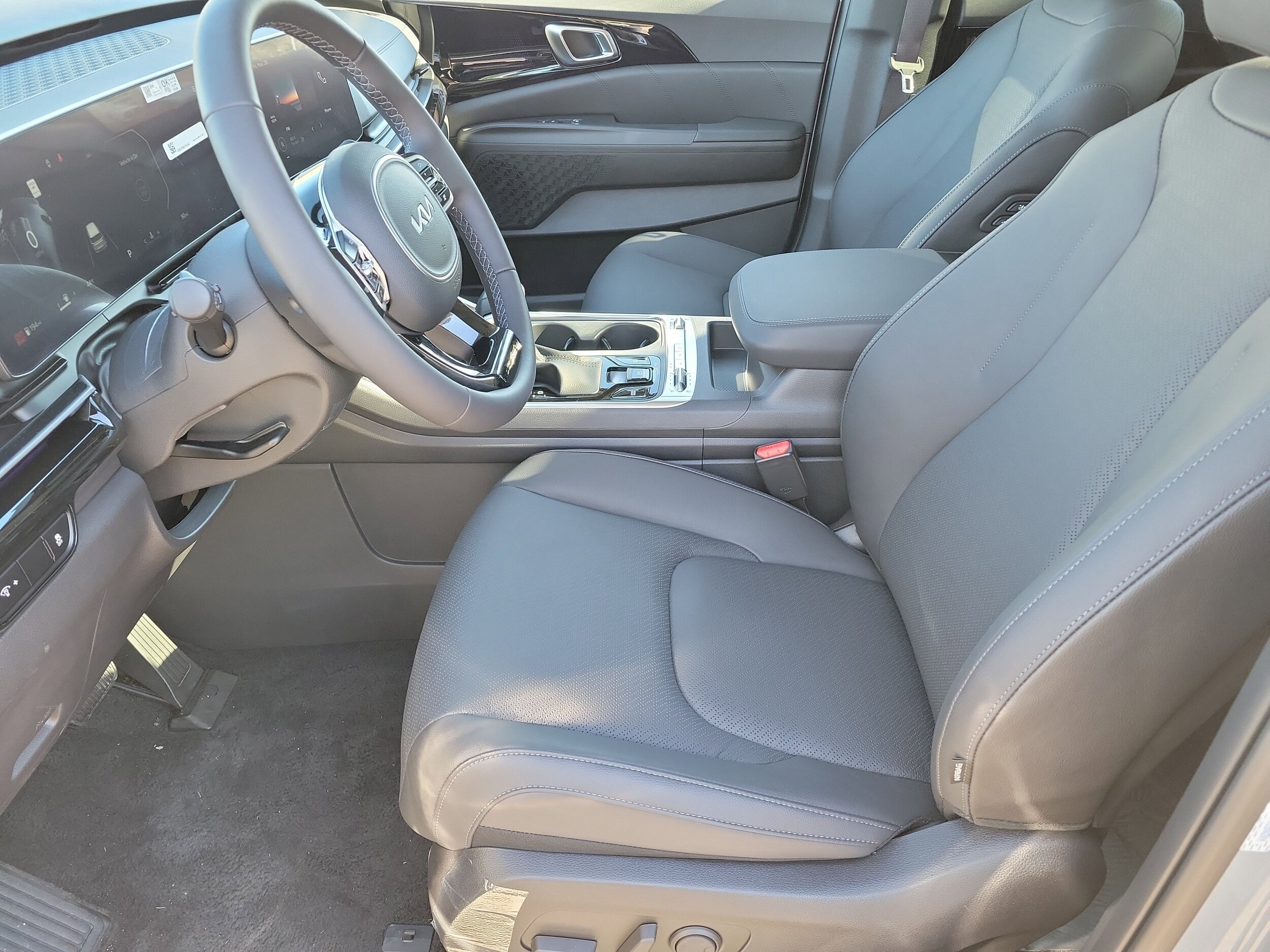 2026 Kia Carnival SX Prestige photo 2