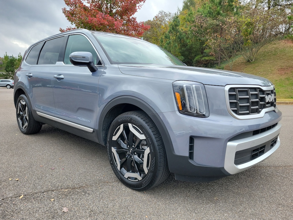 Used 2025 Kia Telluride S SUV