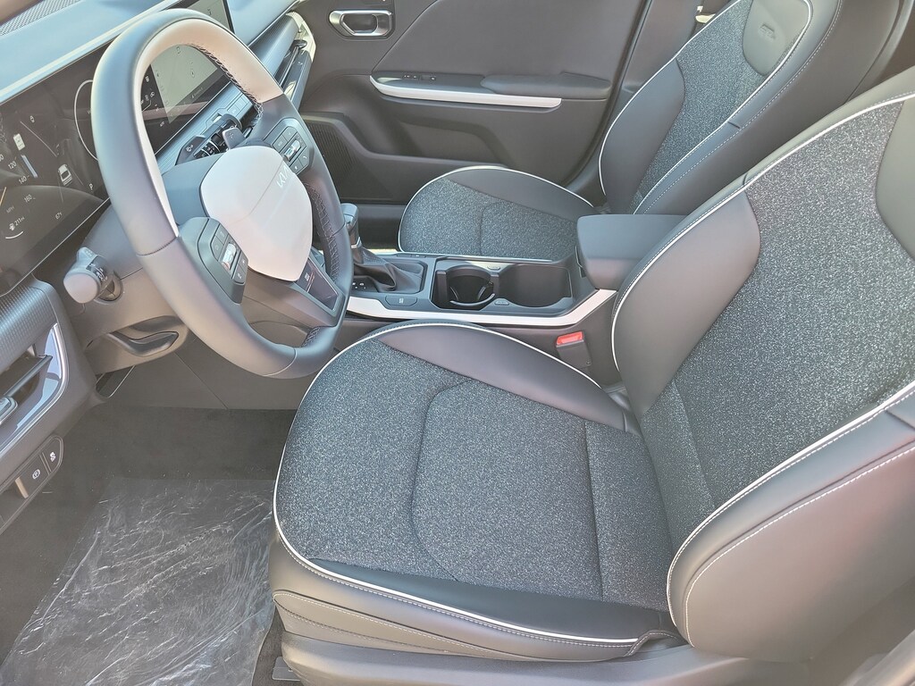 New 2025 Kia K4 GT-Line Sedan