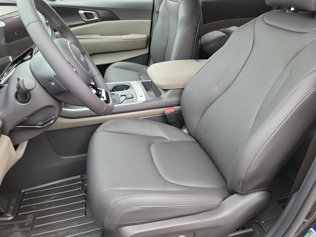 New 2025 Kia Carnival LXS Van Passenger Van