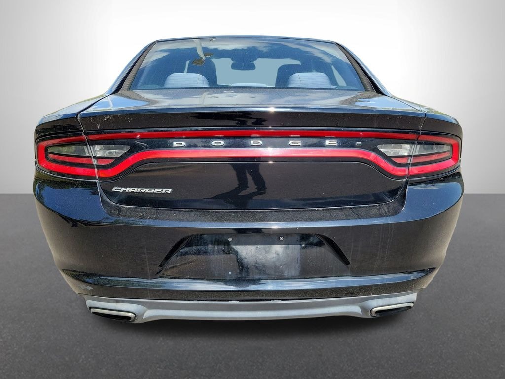 Used 2016 Dodge Charger SE Sedan